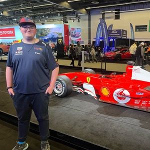 Meet your Posher, Louka